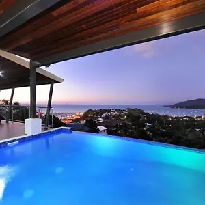 15-kara-luxurious-home-with-million-dollar-views.queenslandhotels.net/